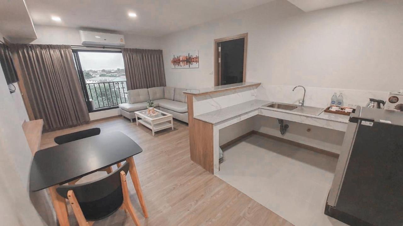 Nakara Hotel, Ubon Ratchathani Dış mekan fotoğraf
