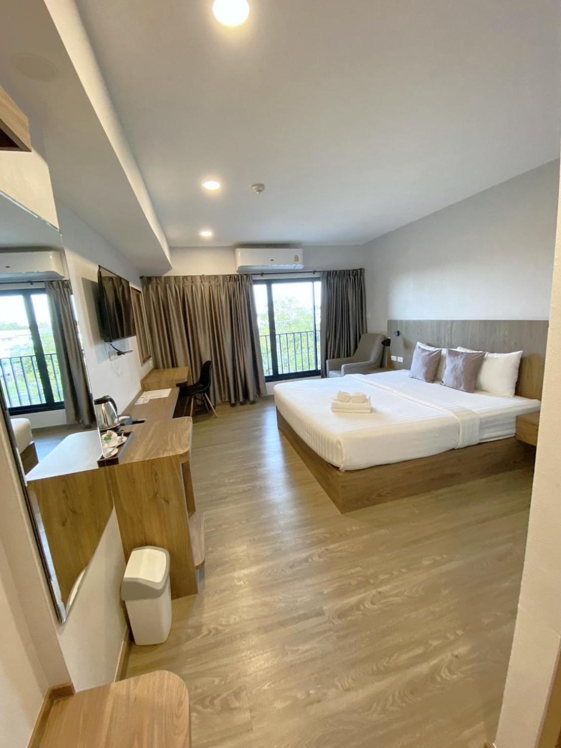 Nakara Hotel, Ubon Ratchathani Dış mekan fotoğraf